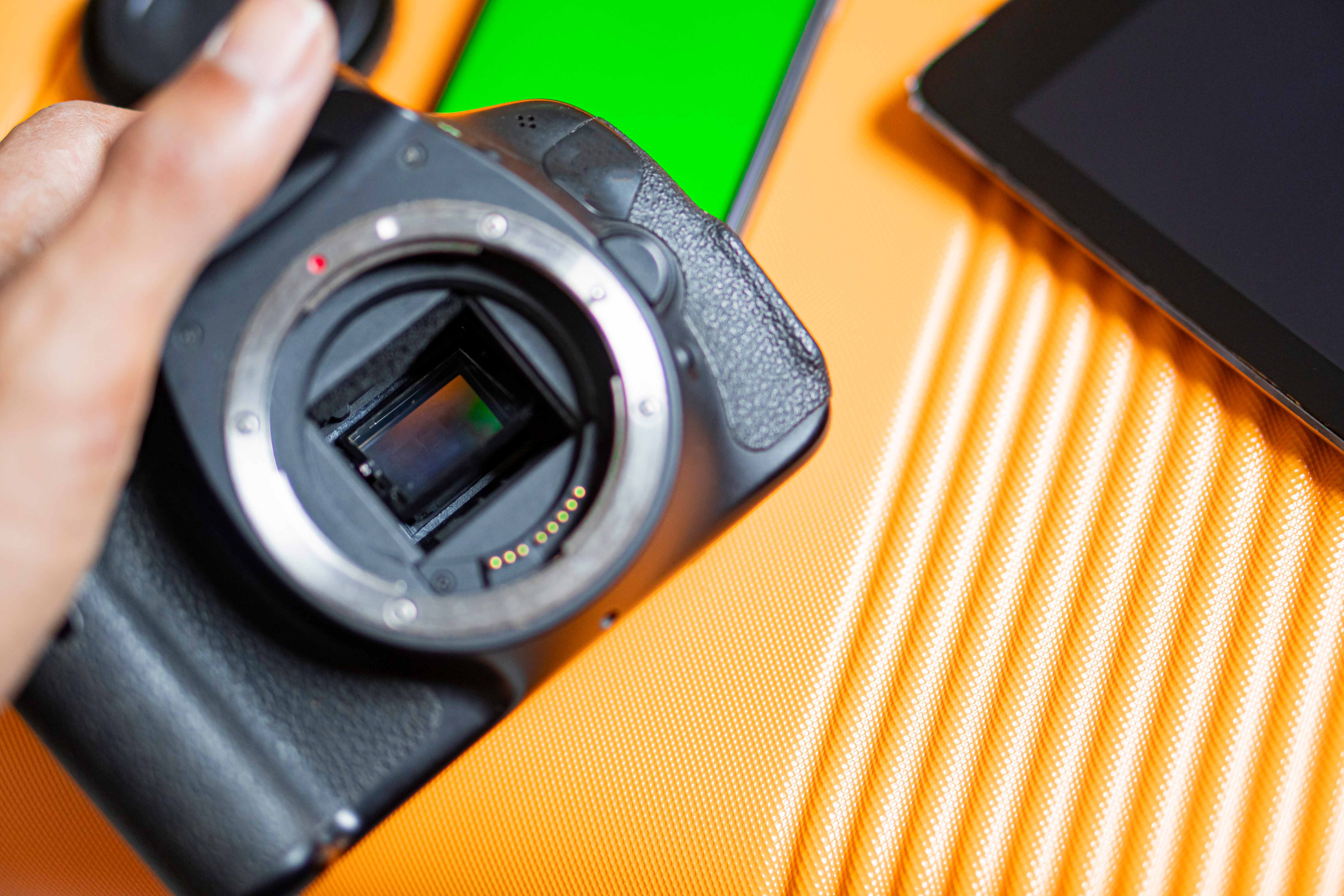 Зеркалки, беззеркалки и компактные фотоаппараты-мыльницы